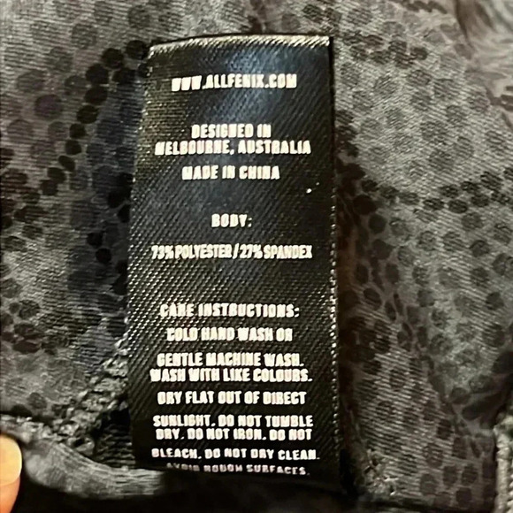 All fenix Womens Sports bra pyhon print snakeskin Md black adjustable straps gym - Picture 7 of 7